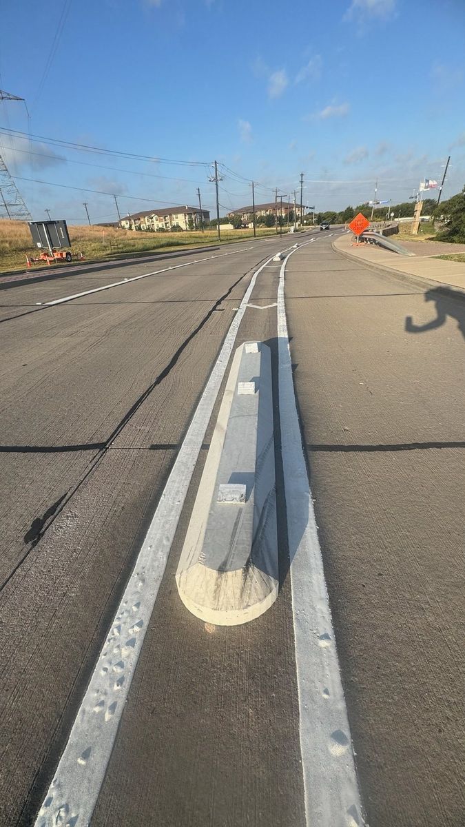 Route photo 9: North Concrete Barrier 8, Reflector Damage