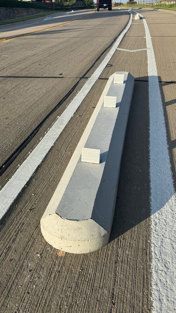 Route photo 46: North Concrete Barrier 28, Tire Marks