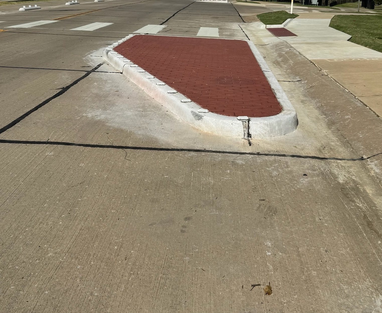 Route photo 139: North Bump Out 4, Tire Marks