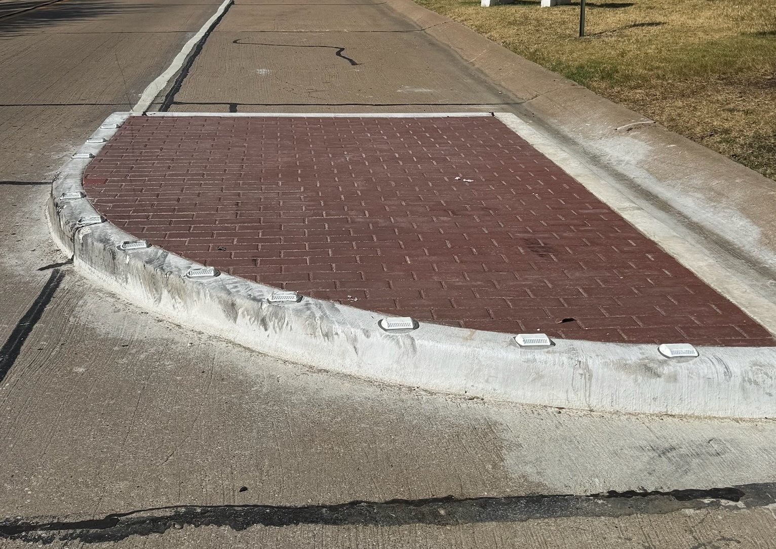 Route photo 177: North Bump Out 10, Reflector Damage