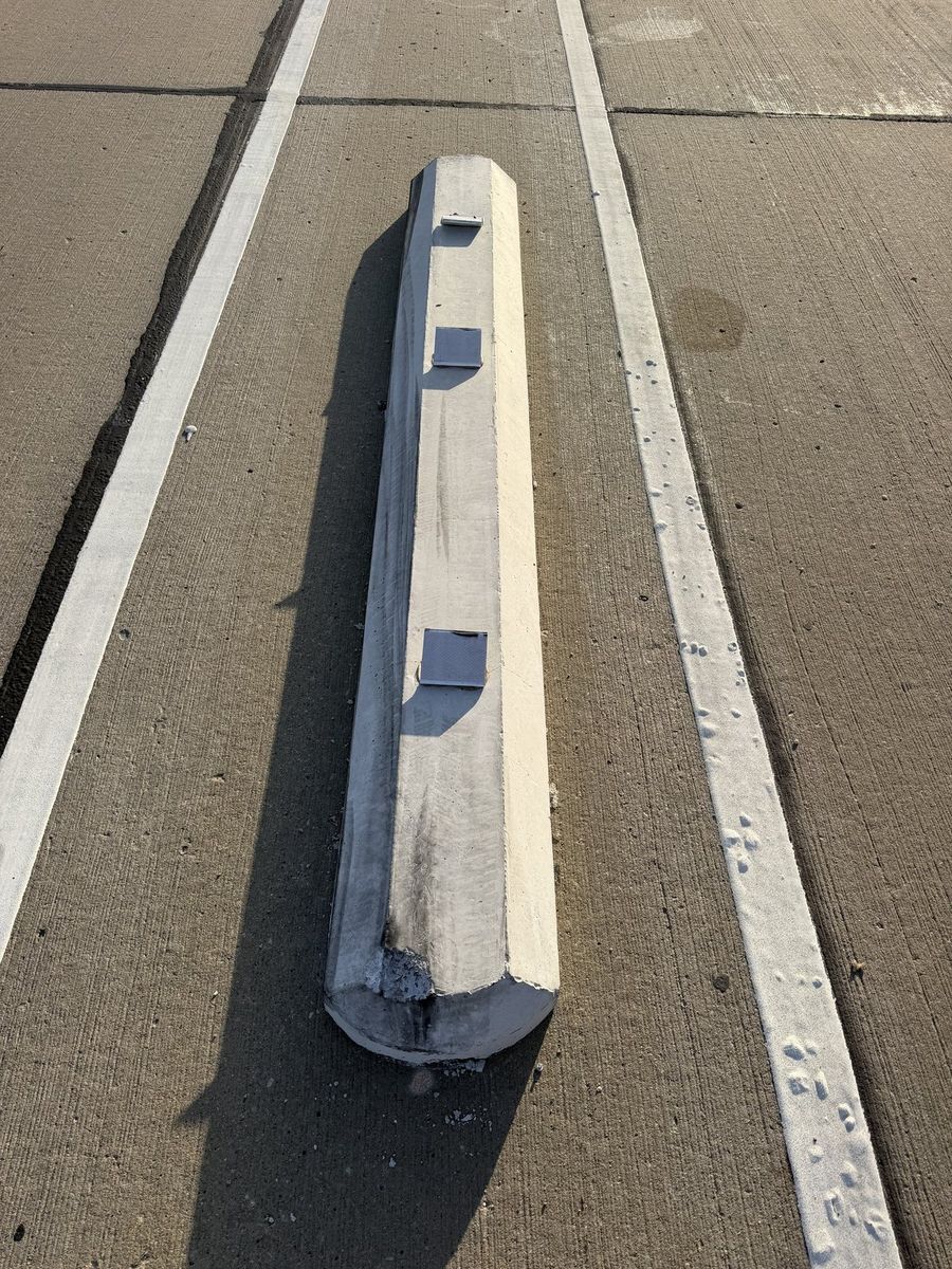 Route photo 13: South Concrete Barrier 1, Concrete Damage