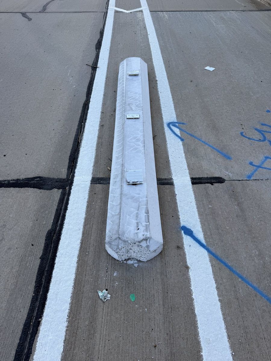 Route photo 24: South Concrete Barrier 7, Concrete Damage