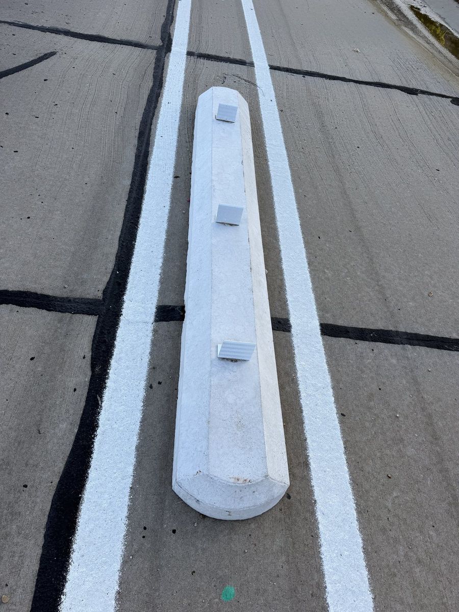 Route photo 33: South Concrete Barrier 11, No visible damage