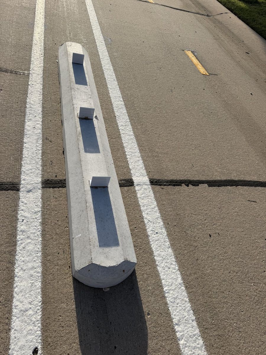 Route photo 80: South Concrete Barrier 38, No visible damage