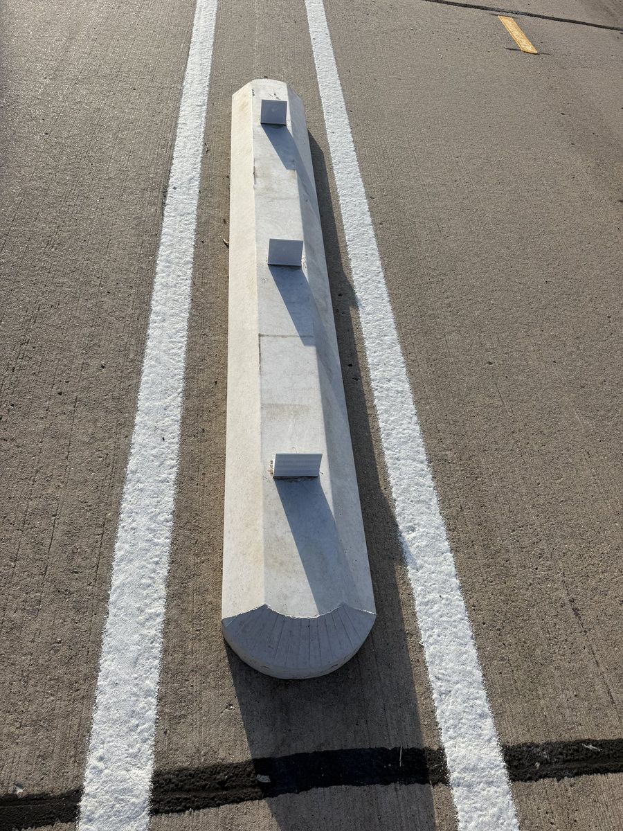 Route photo 86: South Concrete Barrier 44, Tire Marks