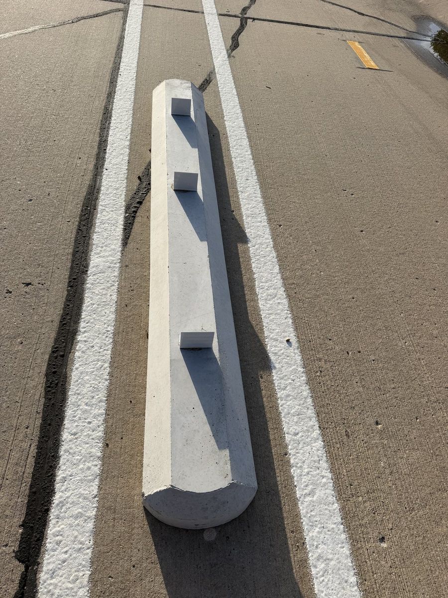 Route photo 95: South Concrete Barrier 53, No visible damage