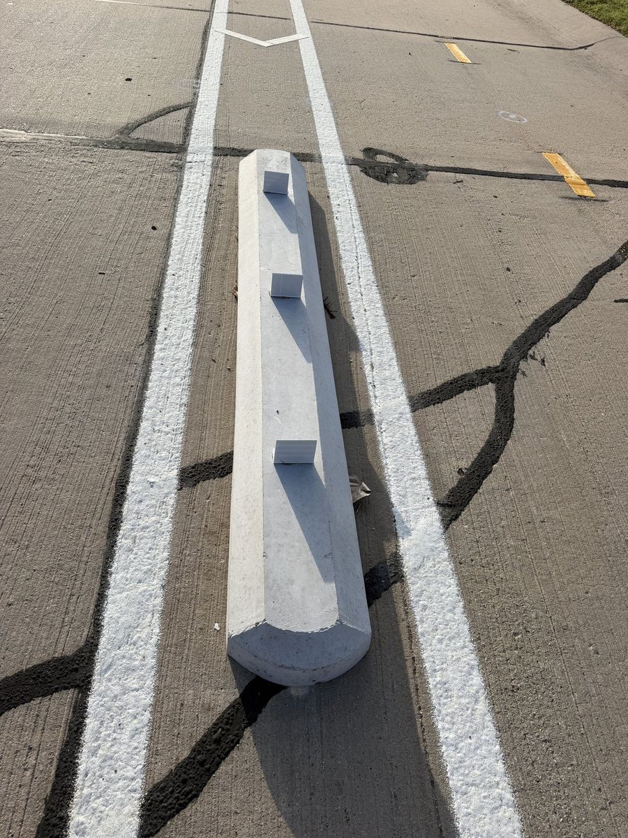 Route photo 100: South Concrete Barrier 58, No visible damage