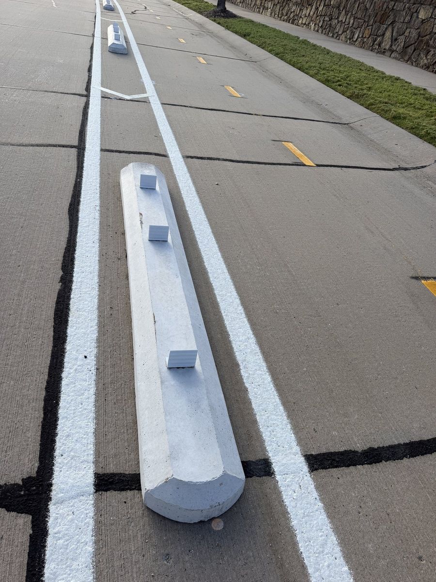 Route photo 106: South Concrete Barrier 64, No visible damage