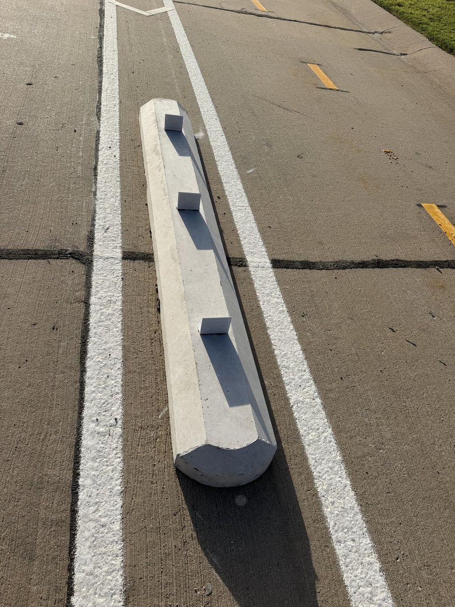 Route photo 110: South Concrete Barrier 68, Tire Marks