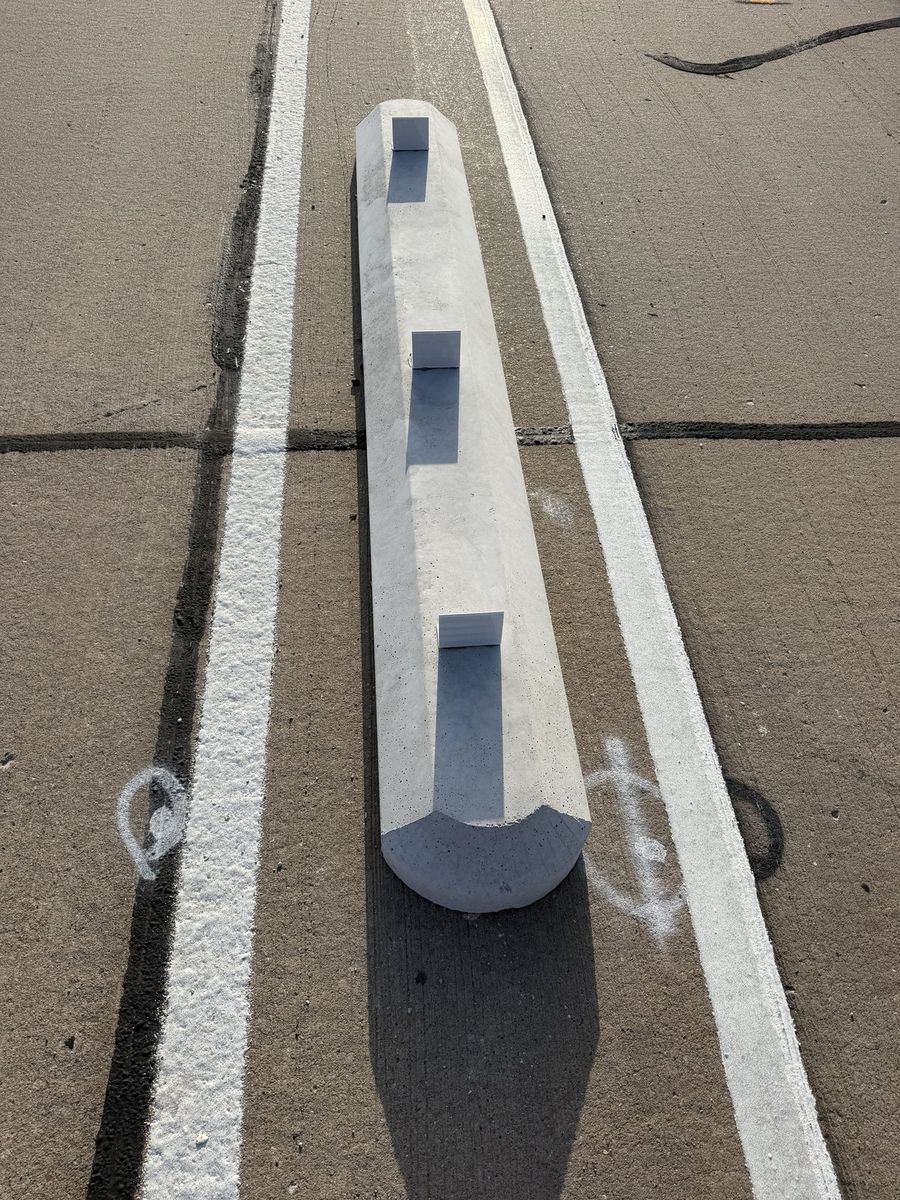 Route photo 129: South Concrete Barrier 86, No visible damage