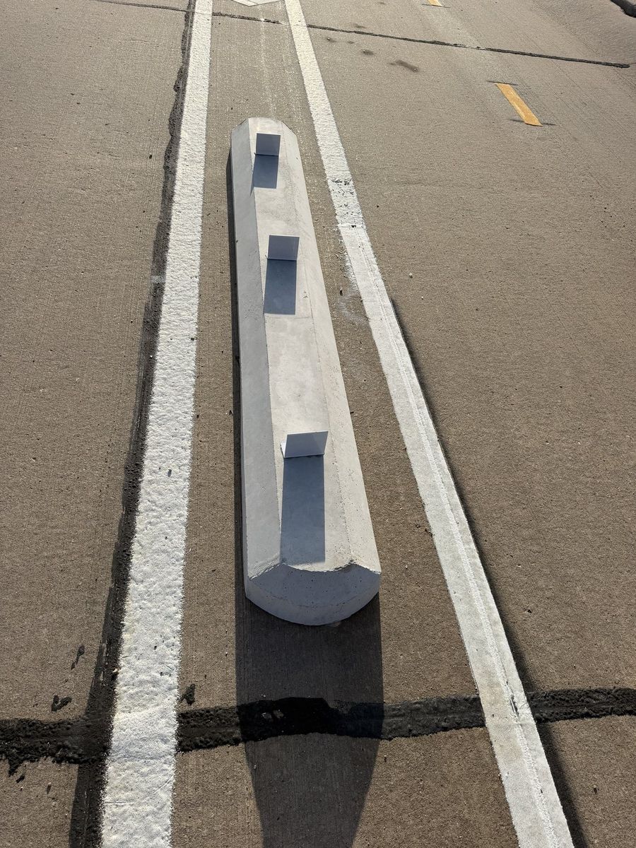 Route photo 131: South Concrete Barrier 88, No visible damage