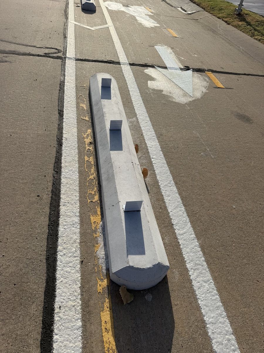Route photo 137: South Concrete Barrier 93, No visible damage