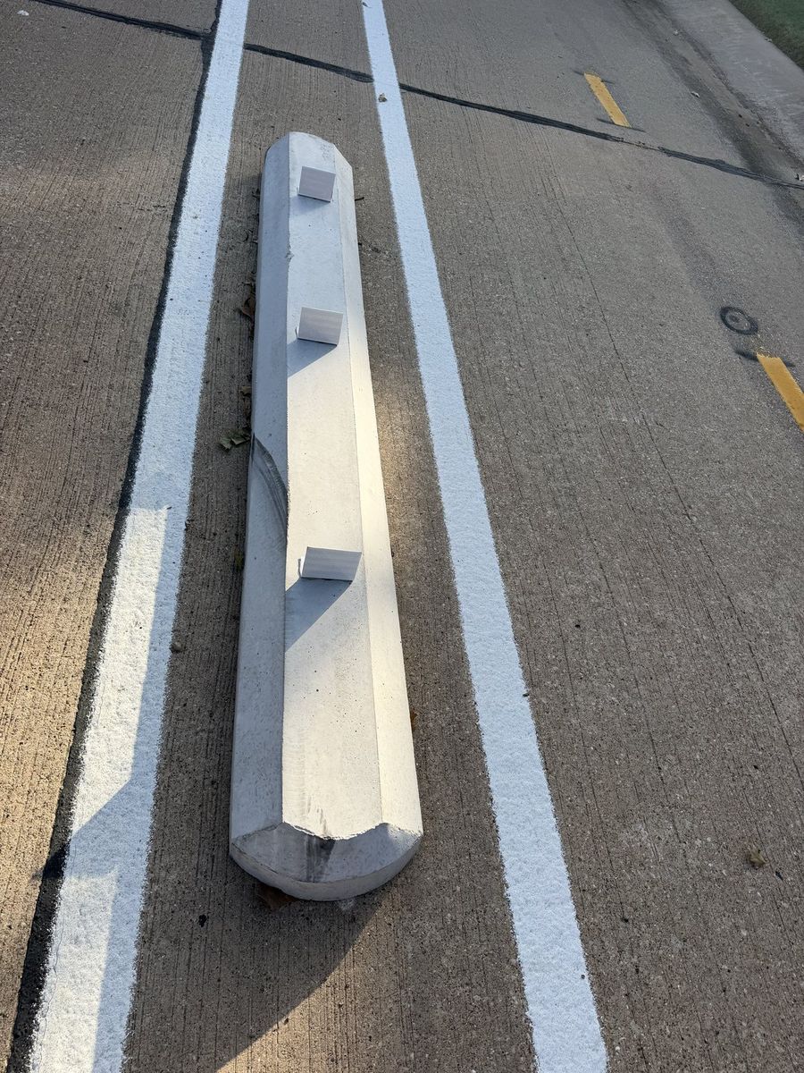 Route photo 161: South Concrete Barrier 113, Tire Marks