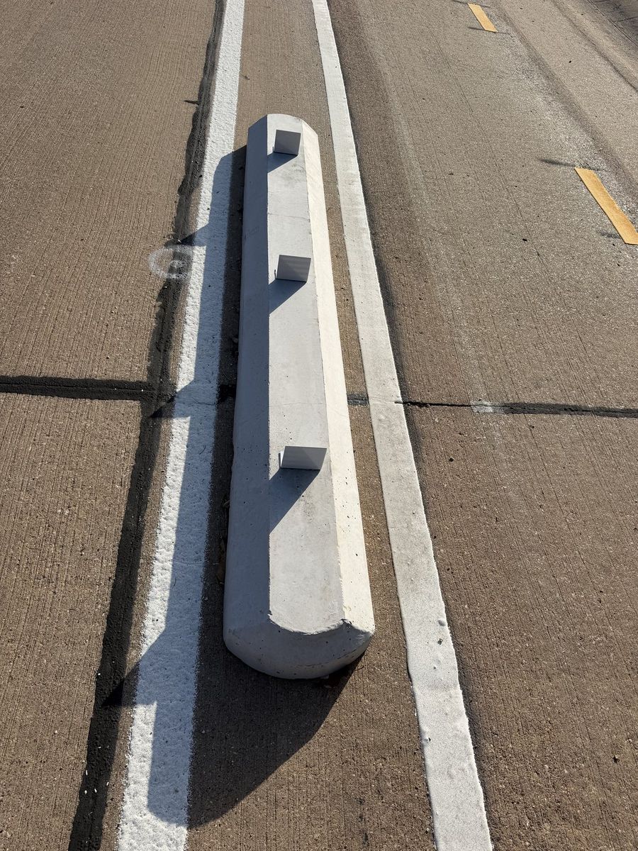 Route photo 167: South Concrete Barrier 119, No visible damage